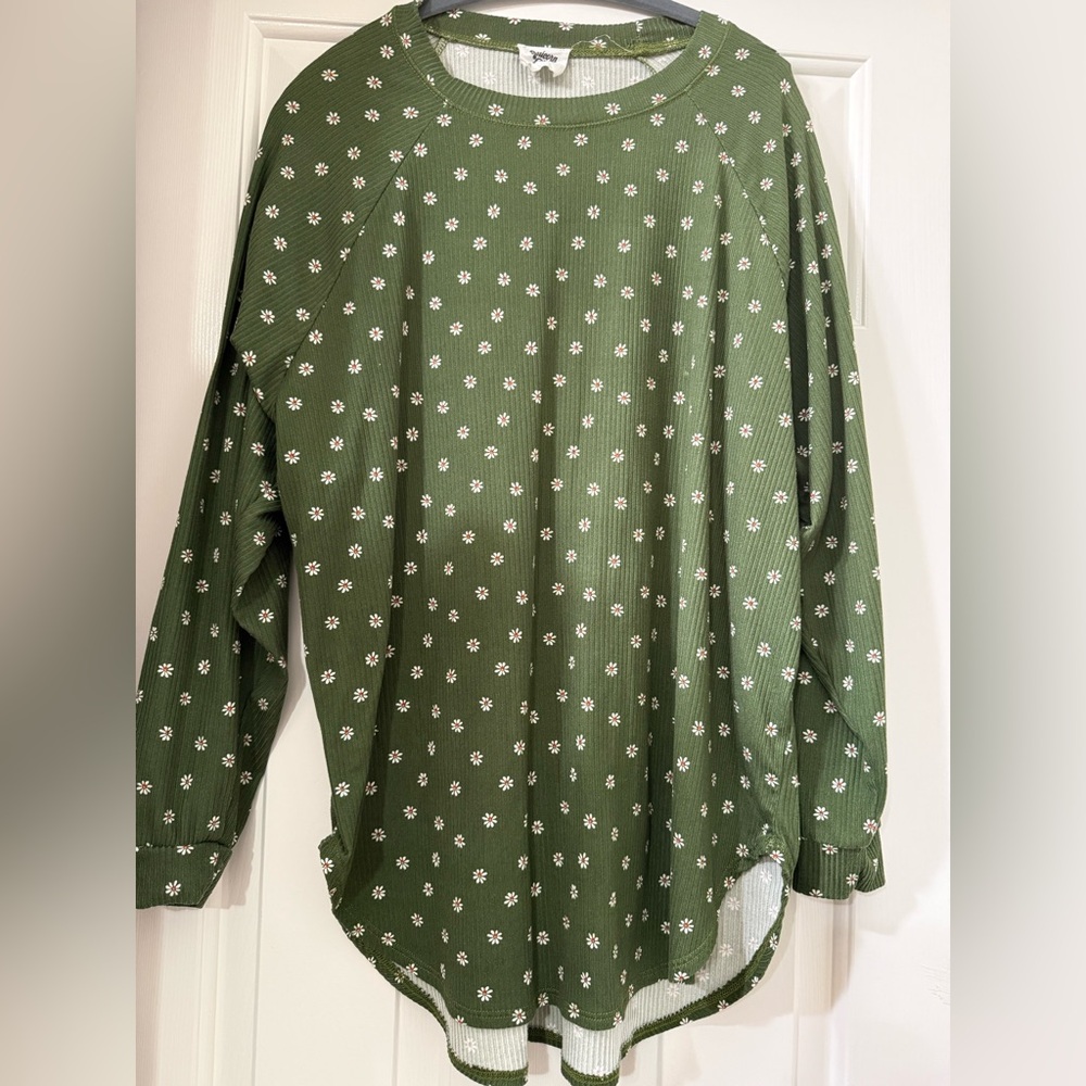 Green Floral (Daisy Print) Ribbed Long Sleeve Shirt - size Snall